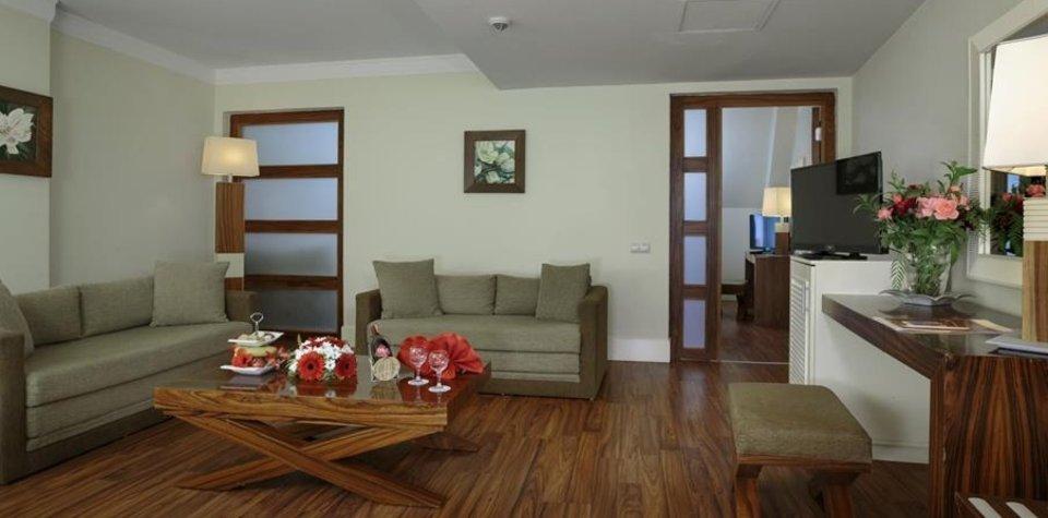 Meder Hotel 5*